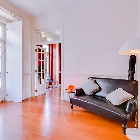 Stunning Views For Up To 4 Pax In Chiado Apartmán