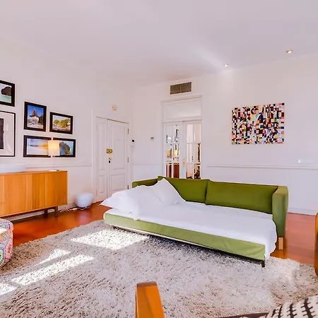 Apartmán Stunning Views For Up To 4 Pax In Chiado Lisboa