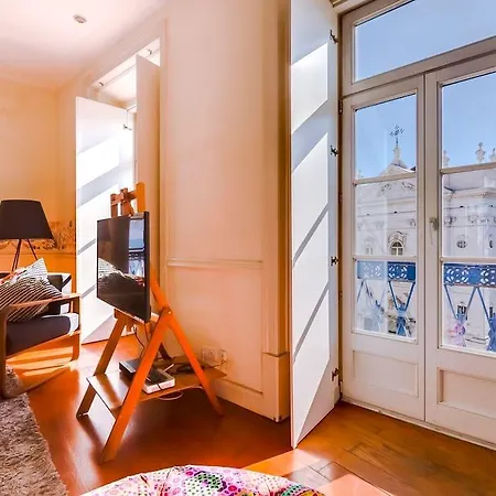 Stunning Views For Up To 4 Pax In Chiado Lisboa